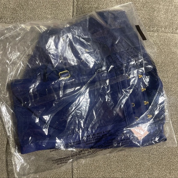 ❌SOLD❌🥰🥰Victoria’s Secret Very Sexy Unlined Zebra Bralette🥰🥰 - Picture 5 of 5